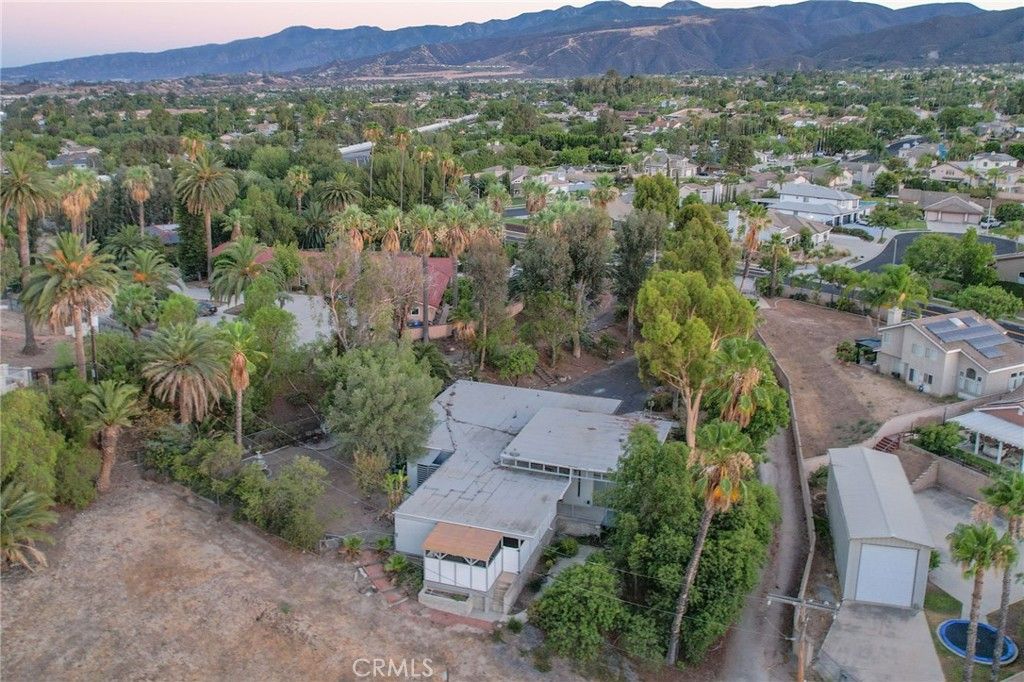 Image 63 of property listing at 1595 Cherokee Road, Corona, CA 92881