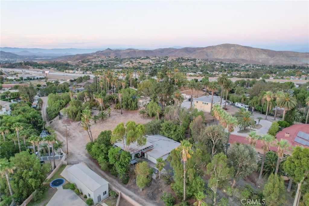 Image 64 of property listing at 1595 Cherokee Road, Corona, CA 92881