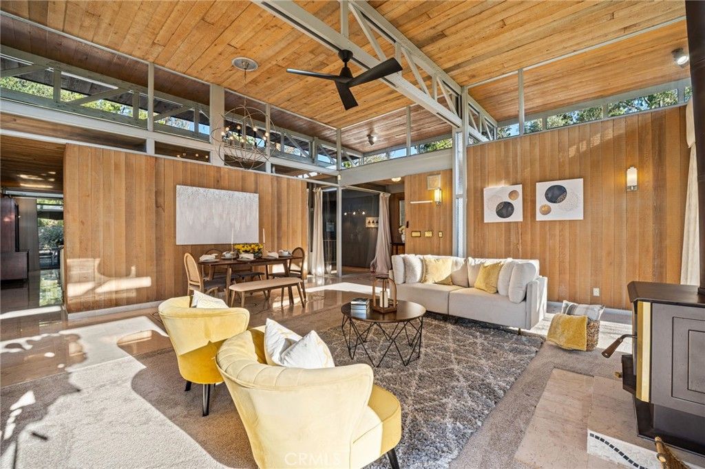 Image 9 of property listing at 1595 Cherokee Road, Corona, CA 92881