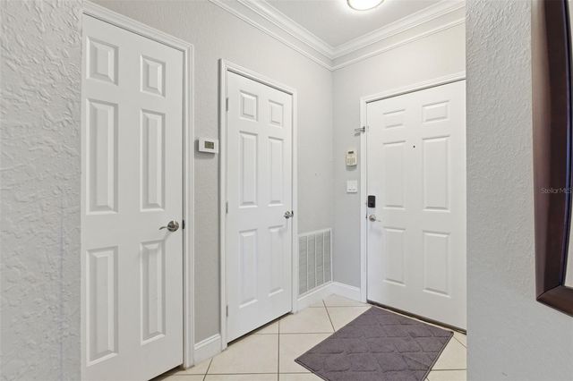 4345 BAYSIDE VILLAGE DRIVE 302, Tampa, FL 33615