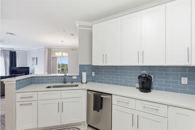 4345 BAYSIDE VILLAGE DRIVE 302, Tampa, FL 33615