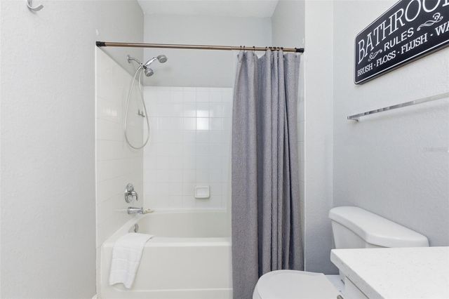 4345 BAYSIDE VILLAGE DRIVE 302, Tampa, FL 33615