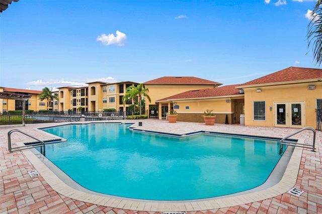 4345 BAYSIDE VILLAGE DRIVE 302, Tampa, FL 33615