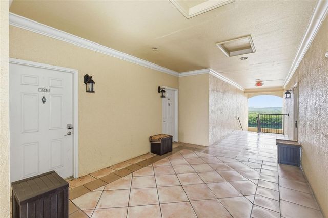 4345 BAYSIDE VILLAGE DRIVE 302, Tampa, FL 33615