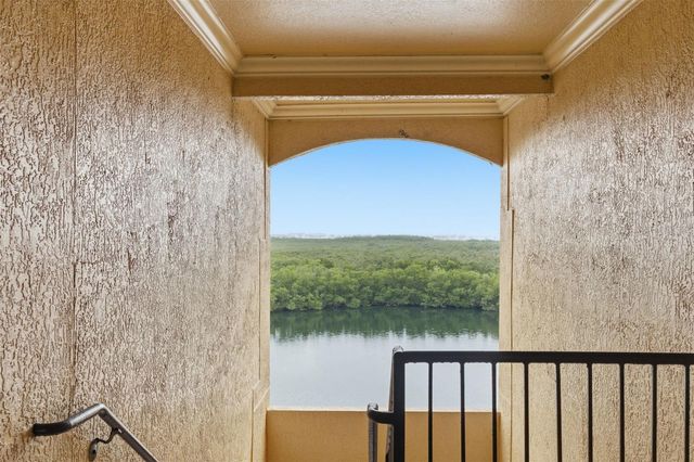 4345 BAYSIDE VILLAGE DRIVE 302, Tampa, FL 33615