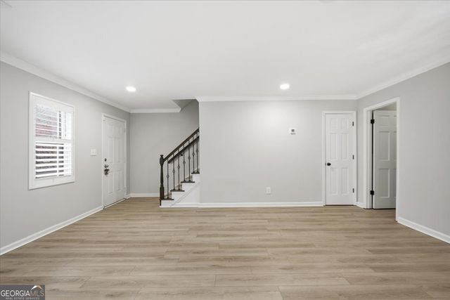 115 WINDING RIVER Drive UNIT B, Atlanta, GA 30350