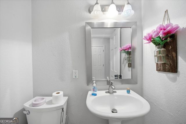 115 WINDING RIVER Drive UNIT B, Atlanta, GA 30350