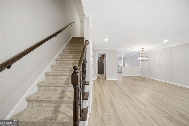 115 WINDING RIVER Drive UNIT B, Atlanta, GA 30350