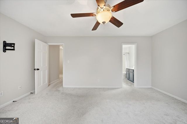 115 WINDING RIVER Drive UNIT B, Atlanta, GA 30350