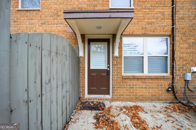 115 WINDING RIVER Drive UNIT B, Atlanta, GA 30350