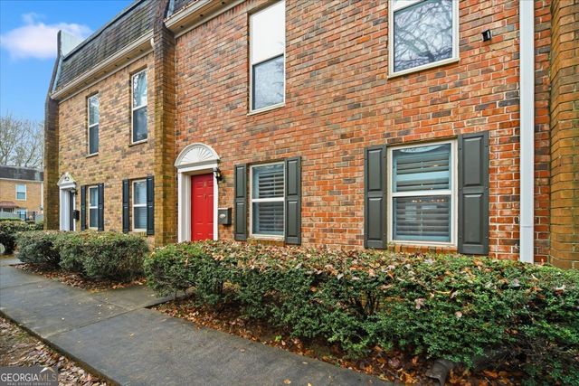 115 WINDING RIVER Drive UNIT B, Atlanta, GA 30350