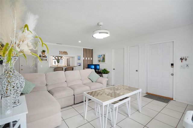 3913 MAGNOLIA POINTE LANE, Orlando, FL 32810