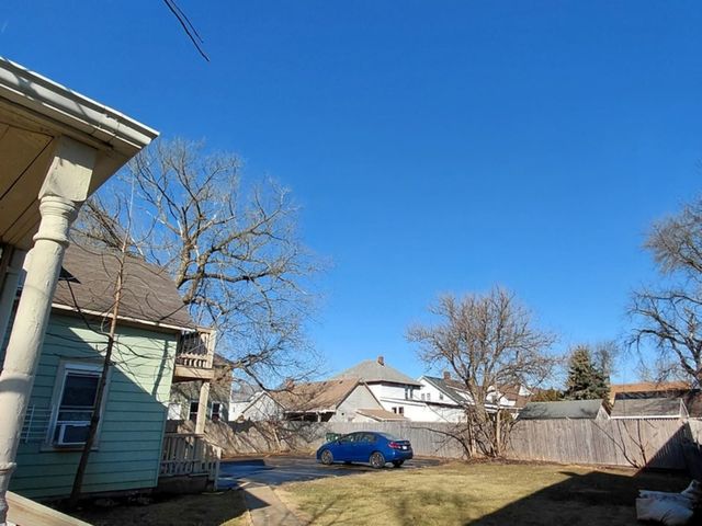 714 Glen Rock Avenue, Waukegan, IL 60085