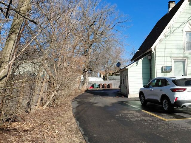 714 Glen Rock Avenue, Waukegan, IL 60085