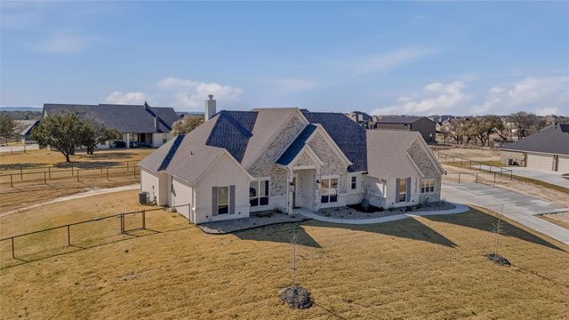 1038 Deer Island Court, Azle, TX 76020