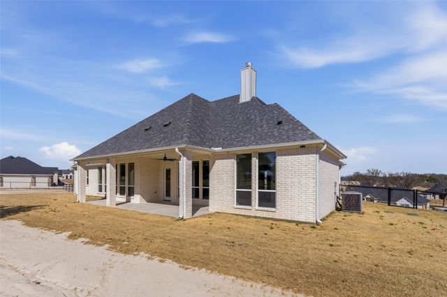 1038 Deer Island Court, Azle, TX 76020