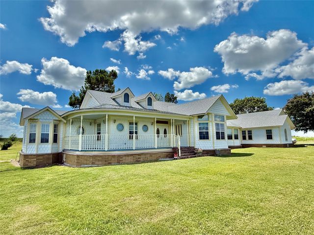 596 County Road 3425, Clifton, TX 76634