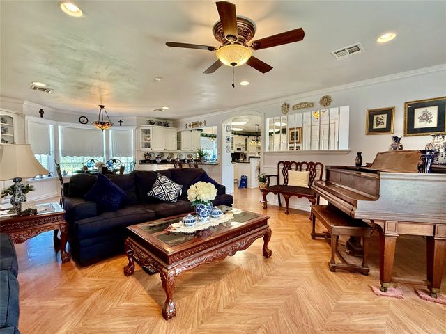 596 County Road 3425, Clifton, TX 76634
