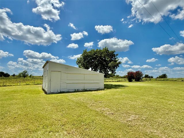 596 County Road 3425, Clifton, TX 76634