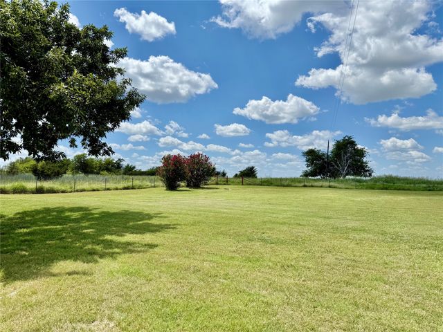 596 County Road 3425, Clifton, TX 76634