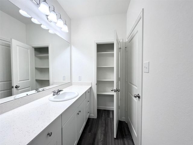 680 Amesbury Road, Conroe, TX 77316