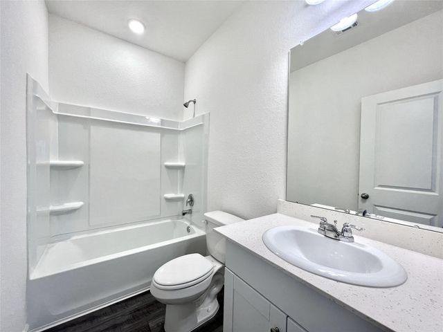 680 Amesbury Road, Conroe, TX 77316