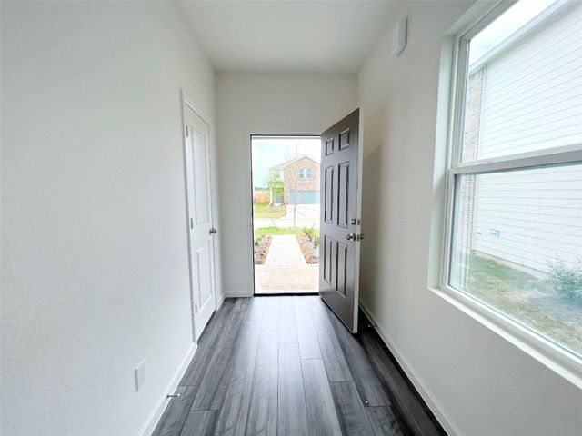 680 Amesbury Road, Conroe, TX 77316