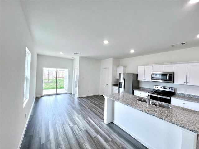 680 Amesbury Road, Conroe, TX 77316