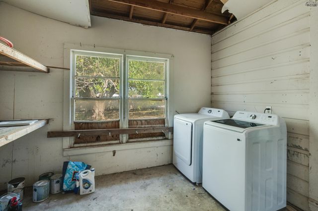 810 W BOIS DARC STREET, Henrietta, TX 76365