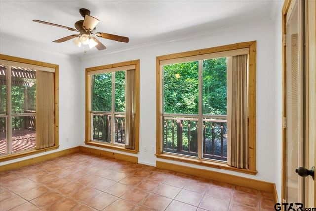 2040 Valleywood Trail, Holly Lake Ranch, TX 75765