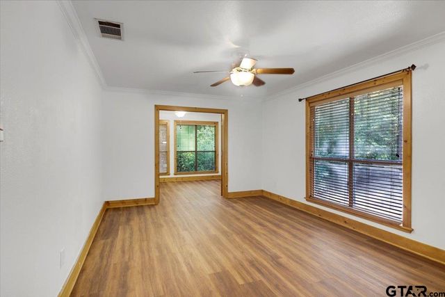 2040 Valleywood Trail, Holly Lake Ranch, TX 75765