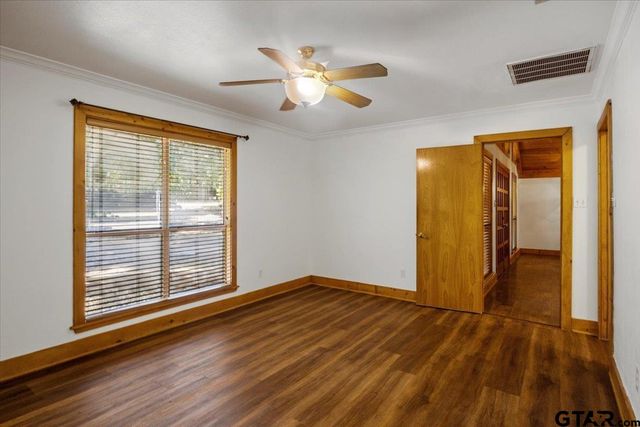 2040 Valleywood Trail, Holly Lake Ranch, TX 75765