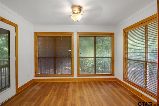 2040 Valleywood Trail, Holly Lake Ranch, TX 75765