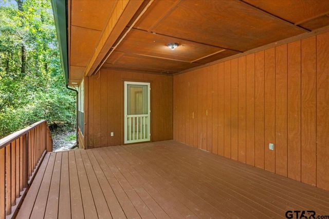 2040 Valleywood Trail, Holly Lake Ranch, TX 75765