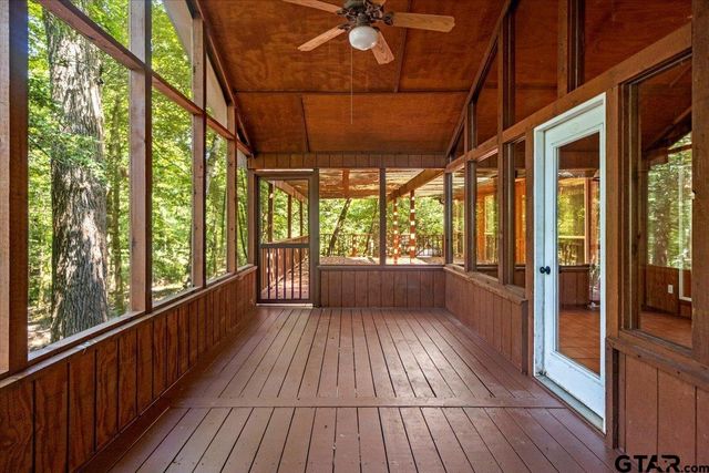 2040 Valleywood Trail, Holly Lake Ranch, TX 75765