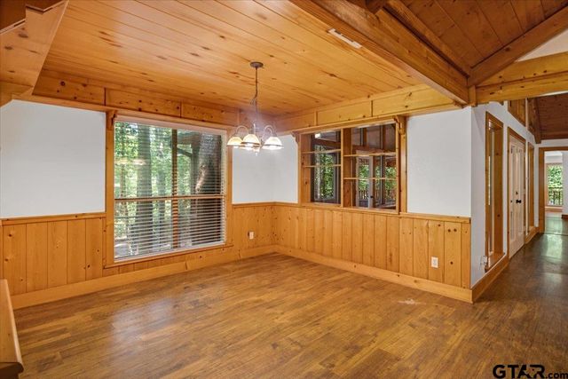 2040 Valleywood Trail, Holly Lake Ranch, TX 75765