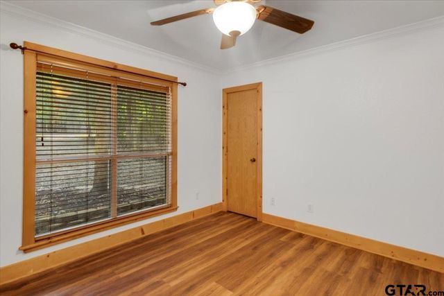 2040 Valleywood Trail, Holly Lake Ranch, TX 75765