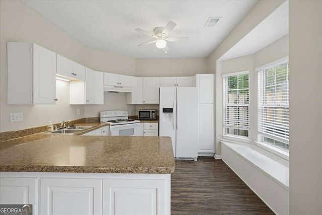 26 Hampton Drive, Cartersville, GA 30121