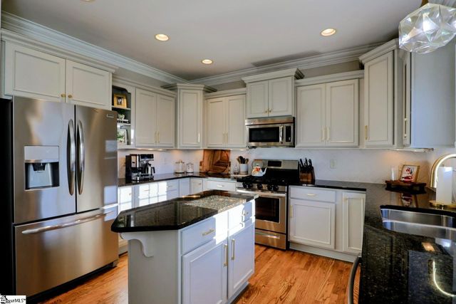 5 Thorncliff Court, Simpsonville, SC 29681