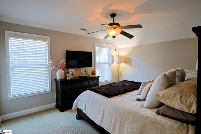 5 Thorncliff Court, Simpsonville, SC 29681