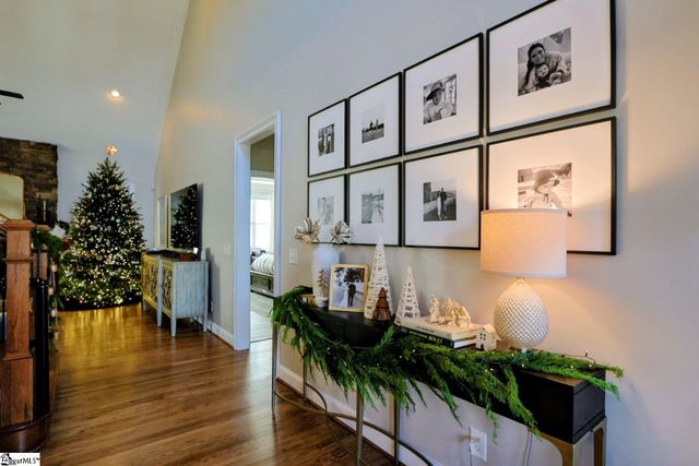 5 Thorncliff Court, Simpsonville, SC 29681