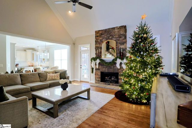 5 Thorncliff Court, Simpsonville, SC 29681