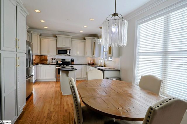 5 Thorncliff Court, Simpsonville, SC 29681