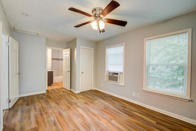 206 Frawley Street B, Houston, TX 77009