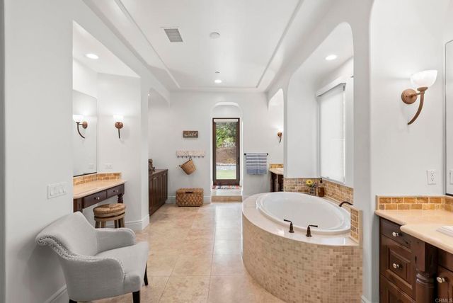 4229 Bridlewood Road, Fallbrook, CA 92028