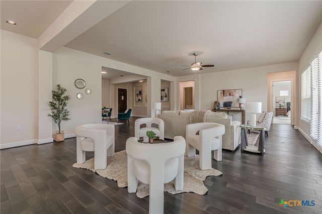 225 Jumping Laurel Street, San Marcos, TX 78666