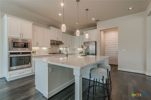 225 Jumping Laurel Street, San Marcos, TX 78666