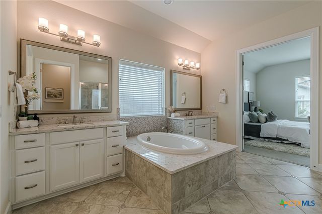 225 Jumping Laurel Street, San Marcos, TX 78666