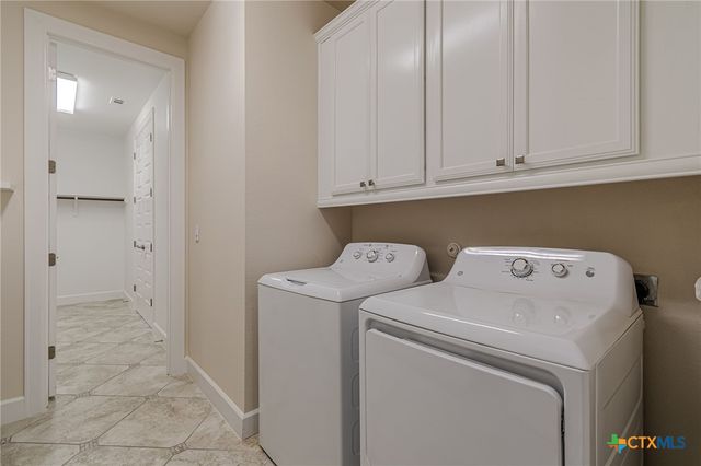 225 Jumping Laurel Street, San Marcos, TX 78666