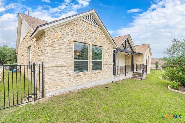 225 Jumping Laurel Street, San Marcos, TX 78666